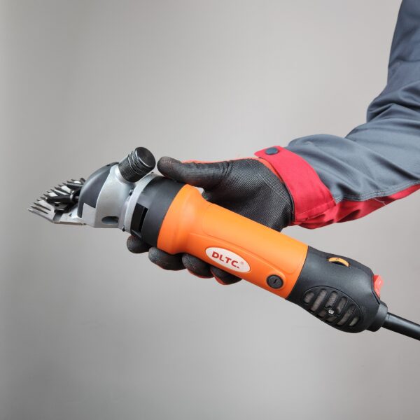 ماشین اصلاح حیوانات صنعتی دی ال تی سی کد 1500w ماشین اصلاح حیوانات صنعتی دی ال تی سی کد 1500w